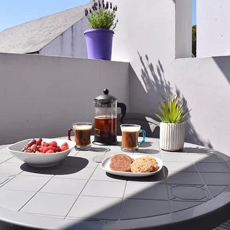 Causeway Coast Apartments Cora Marine Баликасъл Екстериор снимка