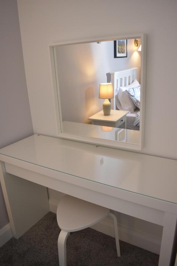 Causeway Coast Apartments Cora Marine Баликасъл Екстериор снимка