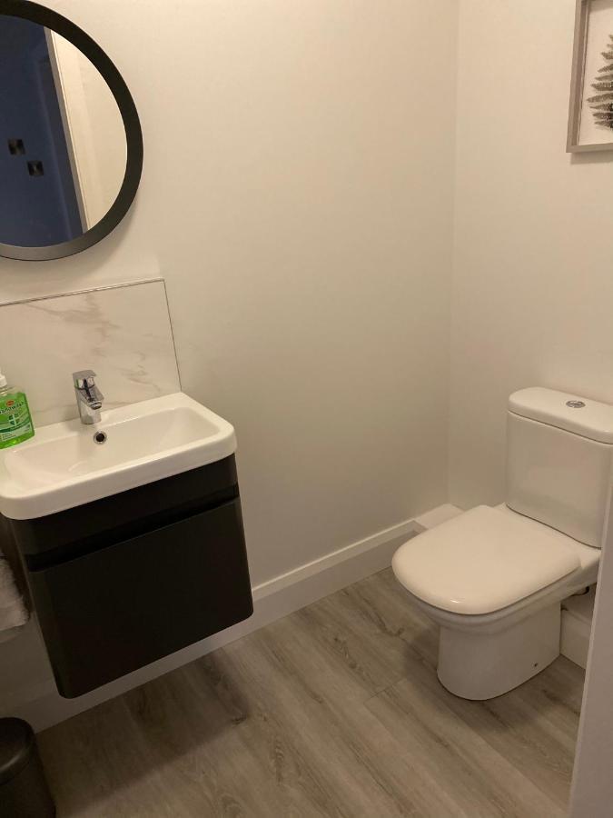 Causeway Coast Apartments Cora Marine Баликасъл Екстериор снимка